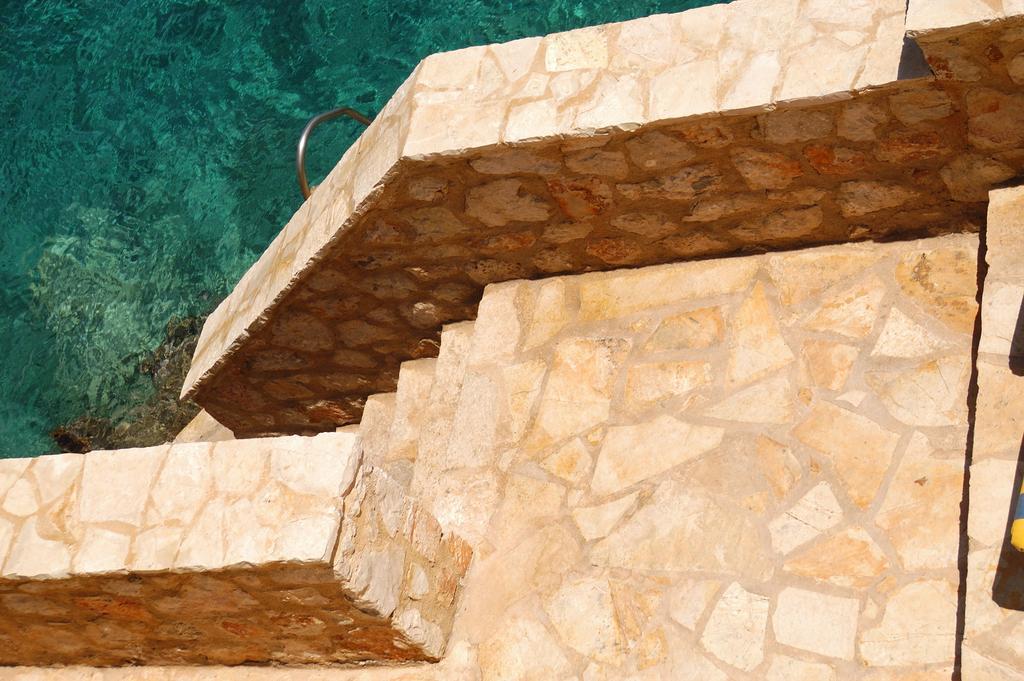 Villa Amalia Chalki Town Esterno foto