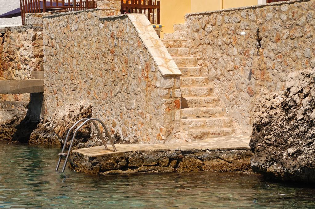 Villa Amalia Chalki Town Esterno foto