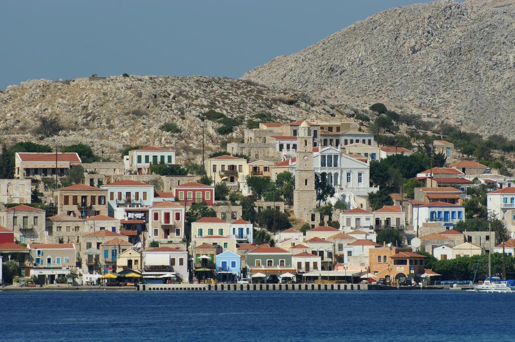 Villa Amalia Chalki Town Esterno foto