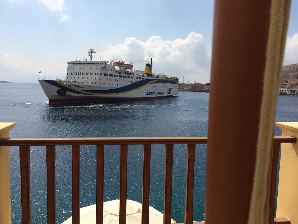 Villa Amalia Chalki Town Esterno foto