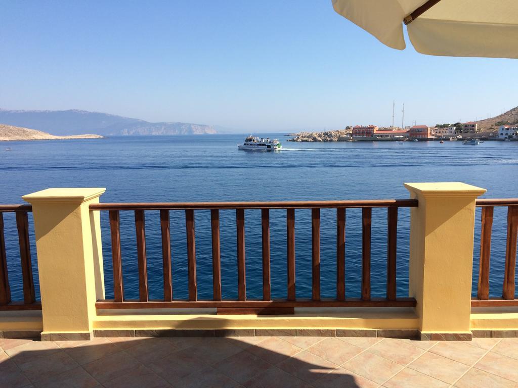 Villa Amalia Chalki Town Esterno foto
