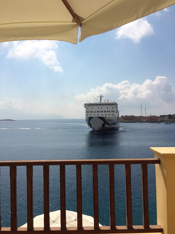 Villa Amalia Chalki Town Esterno foto