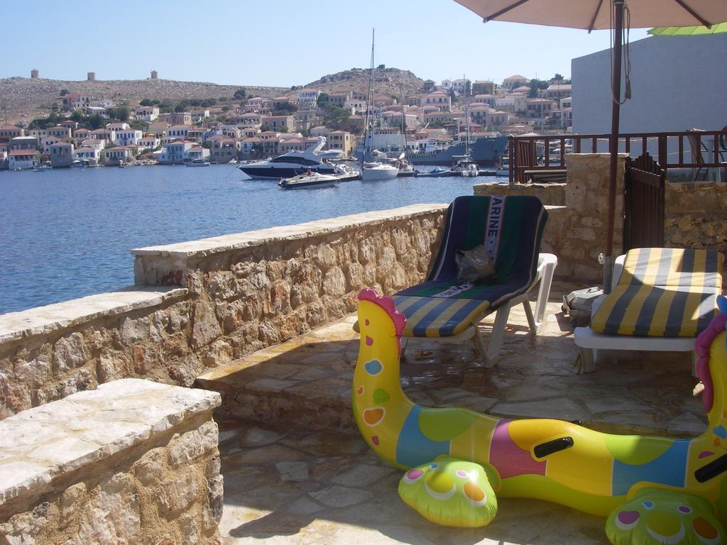Villa Amalia Chalki Town Esterno foto