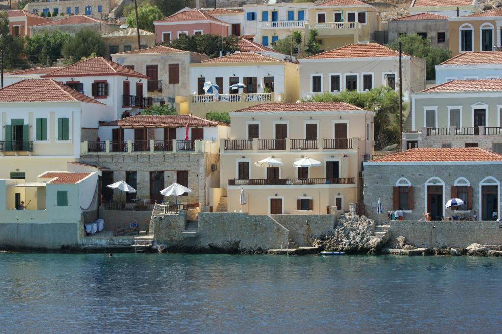 Villa Amalia Chalki Town Esterno foto