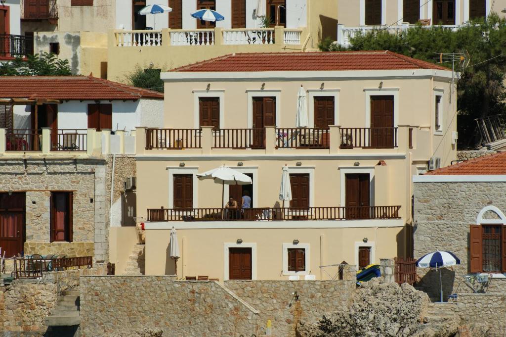 Villa Amalia Chalki Town Esterno foto