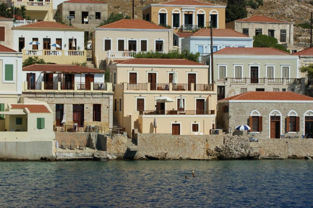 Villa Amalia Chalki Town Esterno foto